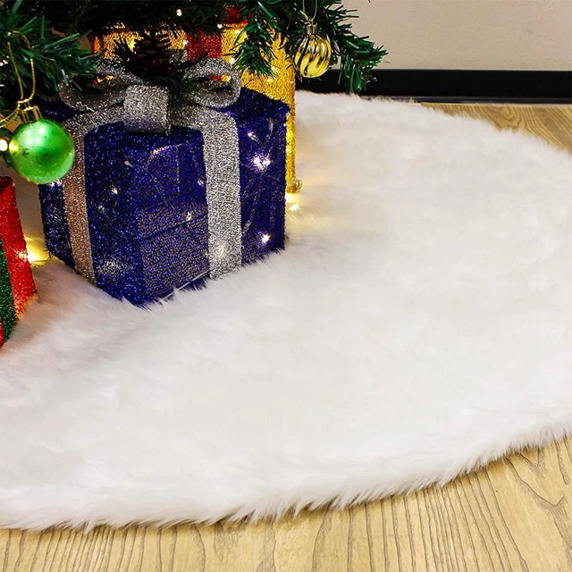 White Plush Faux Fur Christmas Tree Skirt - Xmas Tree Mat for Party, Winter Holiday, New Year Decor