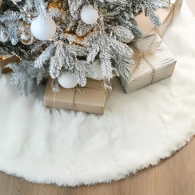 White Plush Faux Fur Christmas Tree Skirt - Xmas Tree Mat for Party, Winter Holiday, New Year Decor